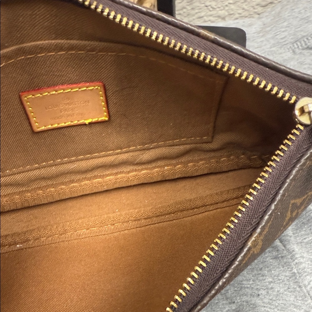 source Unknown Monogram Brown Pochette Chain Wris… - image 14